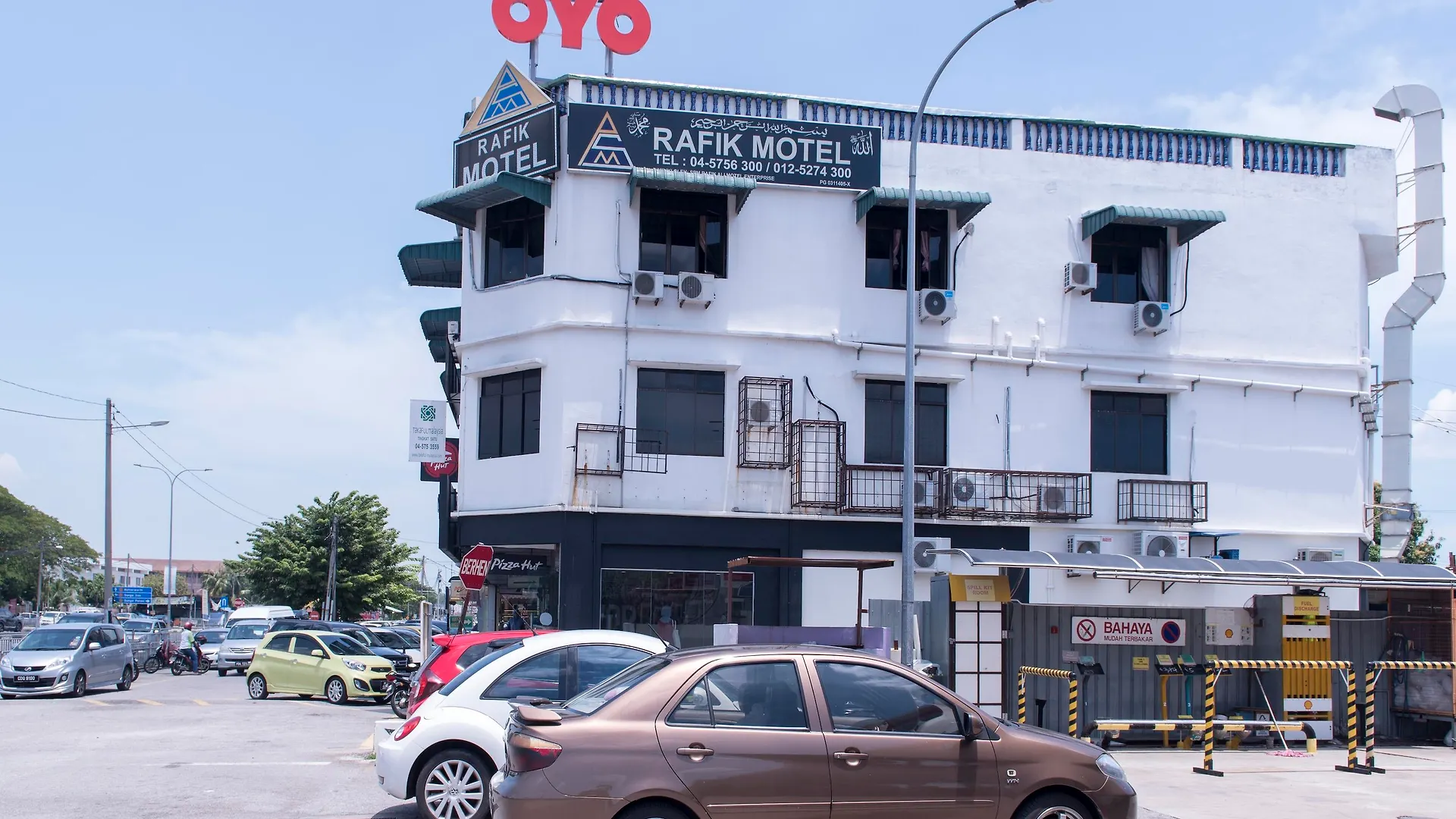Oyo 44016 Rafik Ali Motel Kepala Batas  Hotel
