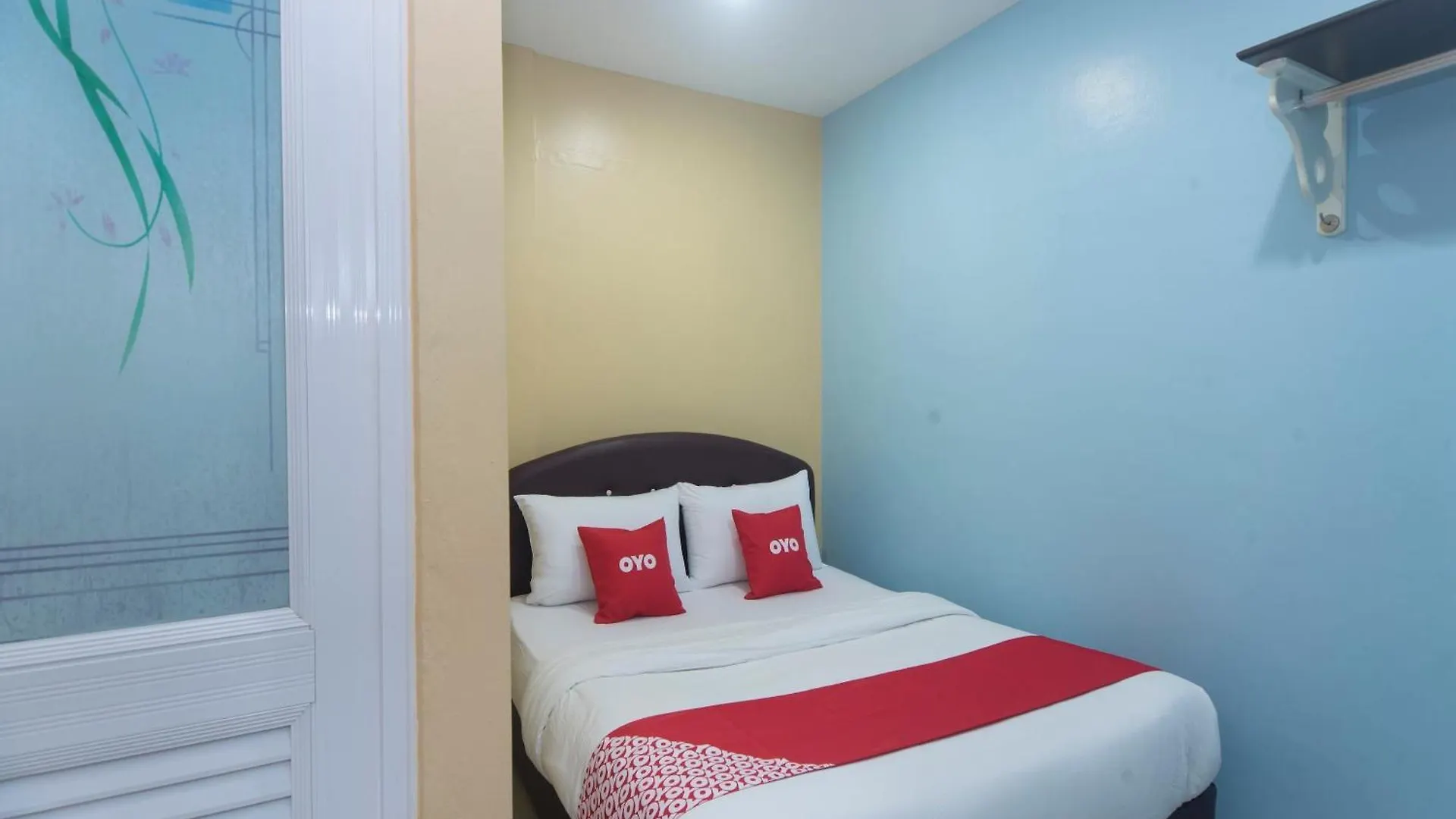 Oyo 44016 Rafik Ali Motel Kepala Batas  Hotel